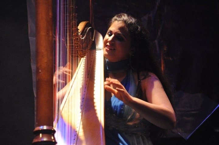 Dueling Harps